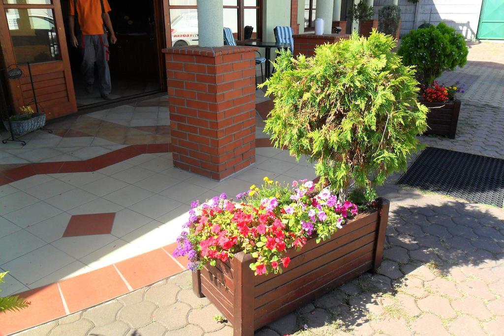 Hotel St.Florian Štúrovo Extérieur photo
