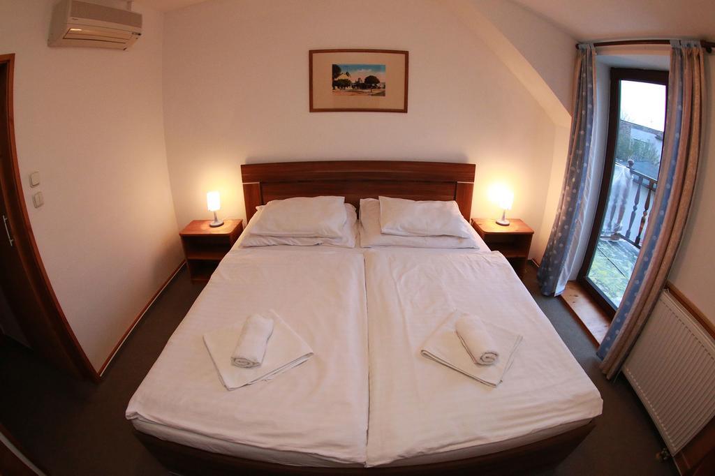 Hotel St.Florian Štúrovo Extérieur photo
