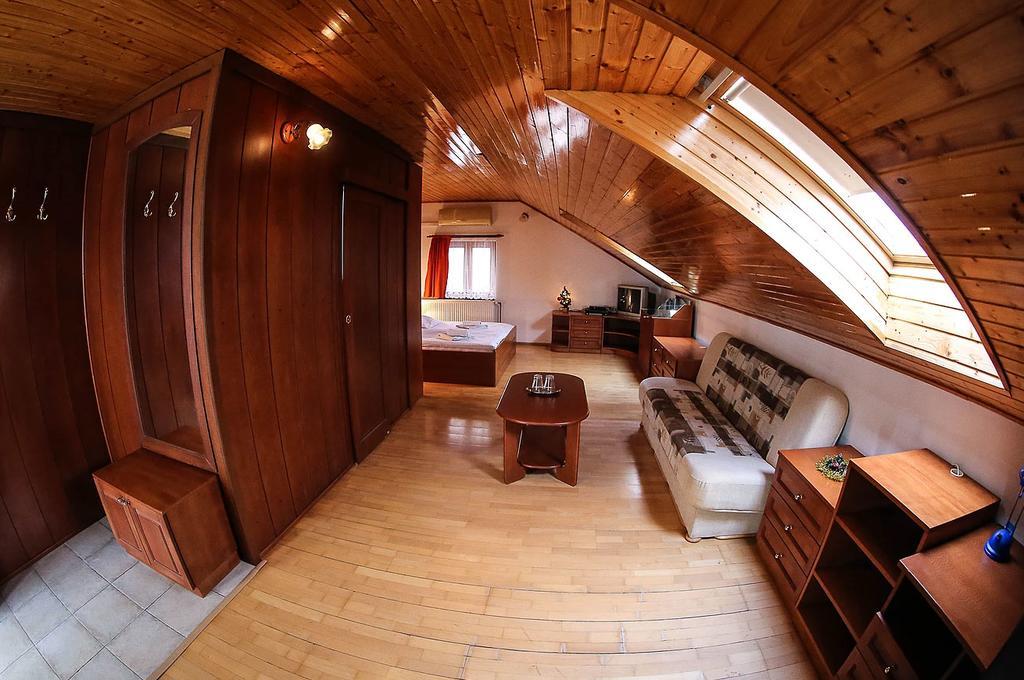 Hotel St.Florian Štúrovo Extérieur photo