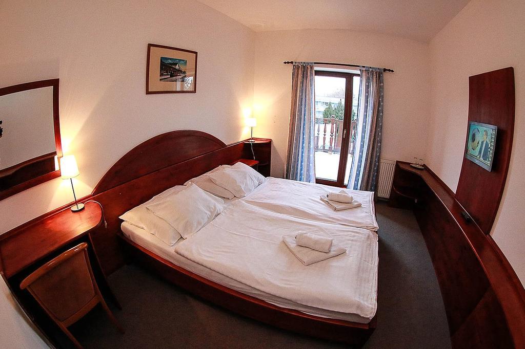 Hotel St.Florian Štúrovo Extérieur photo
